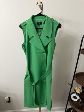 G by Giuliana Bright Green Sleeveless Double-Breasted Shirt Dress